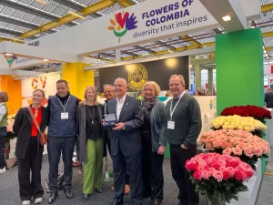 El universo de las flores de Colombia triunfó en la feria internacional de la floricultura (IFTF) en Holanda