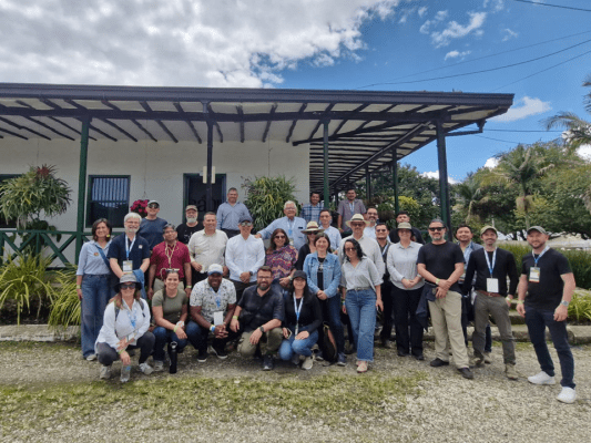 La floricultura referente en el 3er Foro Panamericano de Bioinsumos