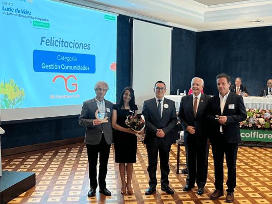 El sector floricultor reconoce las mejores prácticas en sostenibilidad con el premio Lucie de Vélez 2026