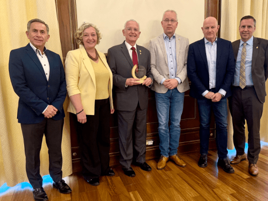 Augusto Solano recibe reconocimientos nacionales e internacionales que engrandecen la floricultura colombiana