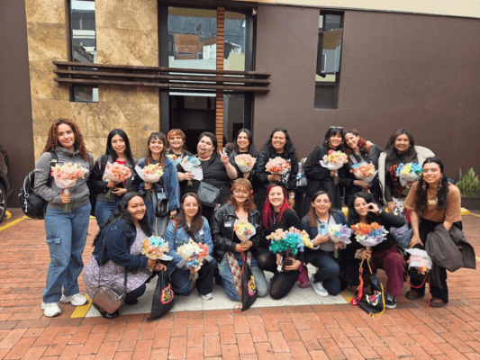Las Flores de Colombia encuentran una nueva forma de conectar con los fans de BTS